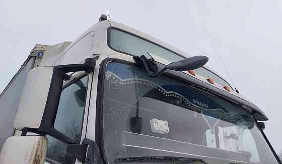 На Volvo FH13 куплю солнцезащитный козырек в сборе. 