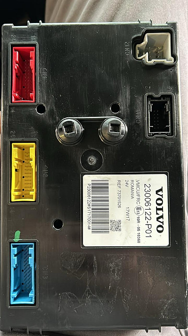 Нужен блок предохранителей арт. 23006122 Volvo.  - photo 1