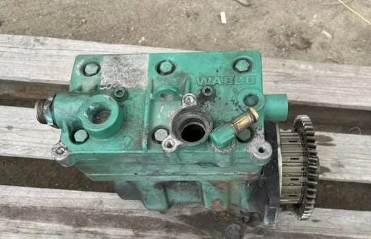 Ищу компрессор Вольво фш4, 22017920.  - photo 1