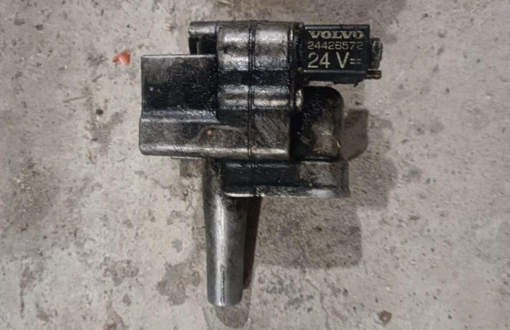 Ищу 24426572 клапан горного тормоза VOLVO FH12. Вся Россия - изображение 1
