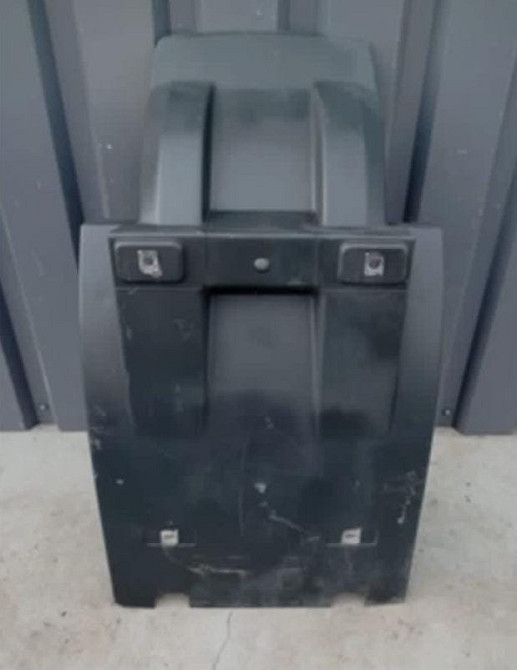 На Вольво фш 4 нужно левое переднее крыло, по адекватной цене. Вся Россия - изображение 1