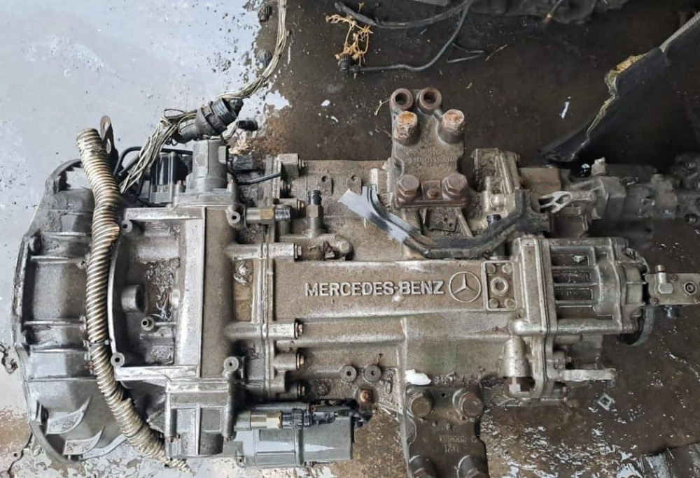 На Мерседес Актрос мп3 нужна кпп g240-16, со съемными креплениями, без ретарды. Вся Россия - изображение 1