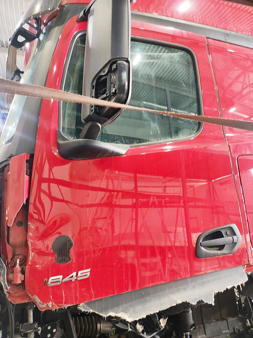 Ищу каркас двери на Актрос МП4.  - photo 1