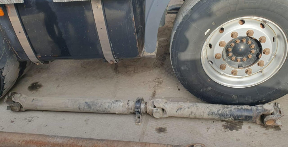 Нужен кардан MAN 8*4 (2.35м в собранном виде), 1.160-180-120X6 и 1.100-180-120X6 размер карданов.  - photo 1