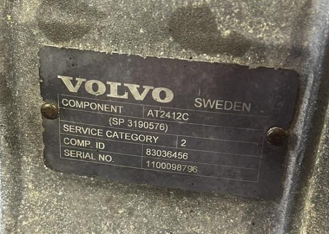Нужна кпп AT2412C Volvo.  - photo 1