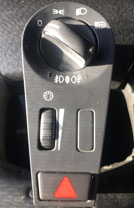 Интересует такой переключатель Вольво фш12 2004г. Оригинал. Живой.  - photo 1