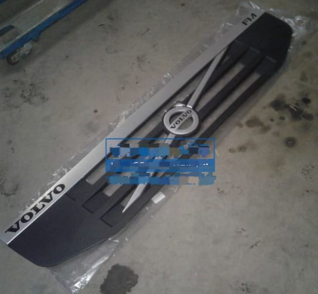 Нужна решетка радиатора Вольво ФМ, в сборе.  - photo 1