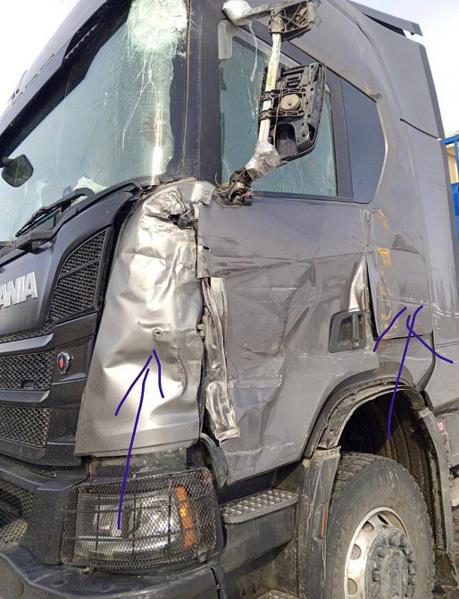 На Скания R 6-серия ищу левую дверь, дефлектор капота и крышку ящика.  - photo 1