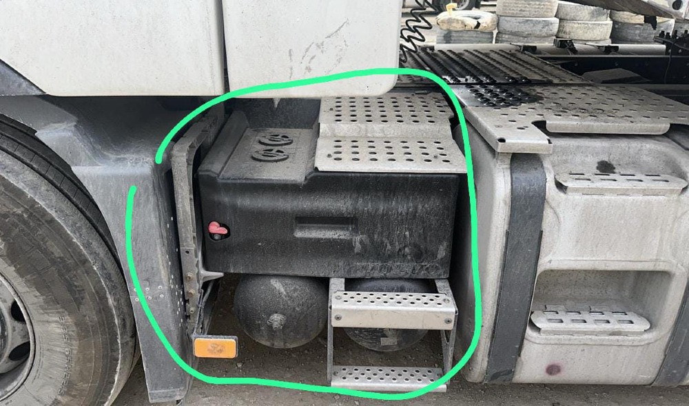 Ищу ящик в сборе VOLVO FH13.  - photo 1