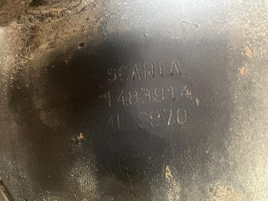 Ищу 1483914 чулок среднего моста Scania.  - photo 1