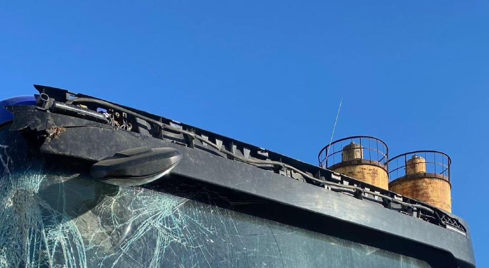 Нужен солнцезащитный козырек на Сканию 6 серию Р самосвал.  - photo 1