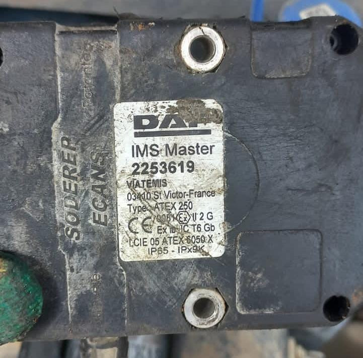 Ищу 2253619 блок выключатель массы на Daf 106 (стоит в аккумуляторном ящике).  - photo 1