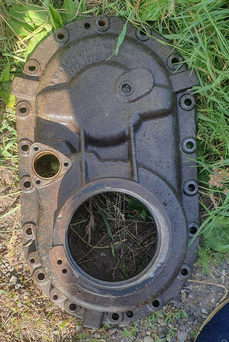 Ищу крышку корпуса редуктора MAN 81356023027.  - photo 1