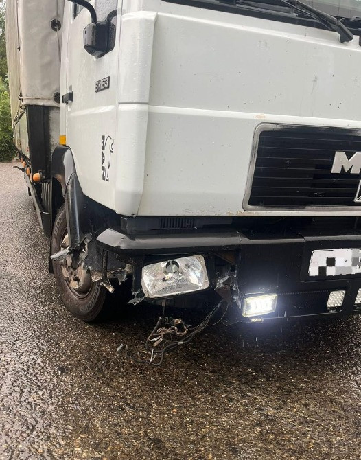 Ищу бампер и подножки на MAN L2000.  - photo 1