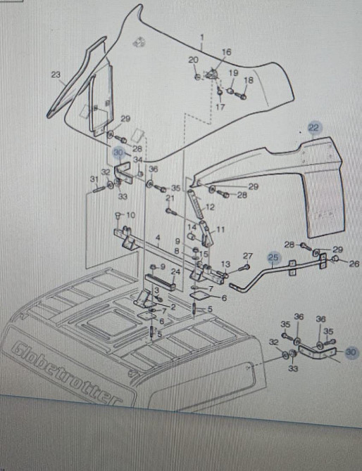 На ВОЛЬВО ФМ13 2012 года купим спойлера кабины: 3981727 левый, 3981730 правый, 1063316 центральный.  - photo 1