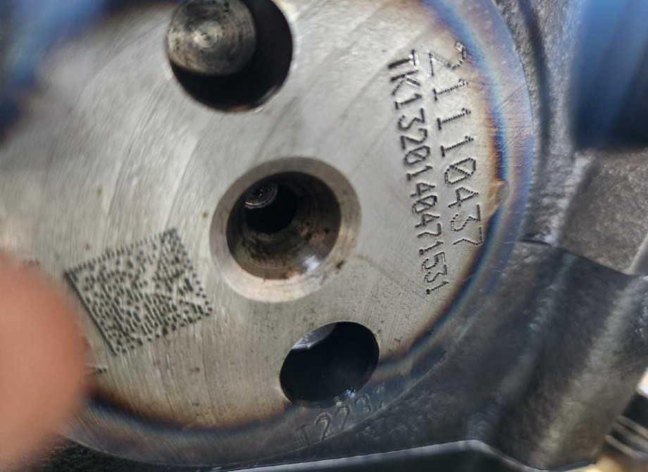 Нужен распредвал 21110437 Вольво.  - photo 1