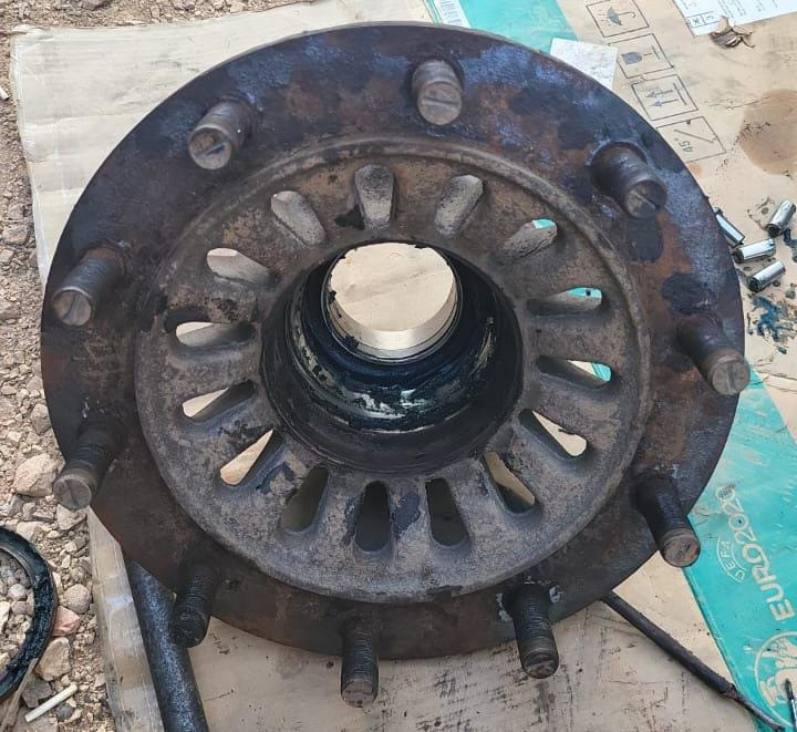 Нужна ступица на полуприцеп, ось saf (полуприцеп шварцмюллер 2008г.)  - photo 1