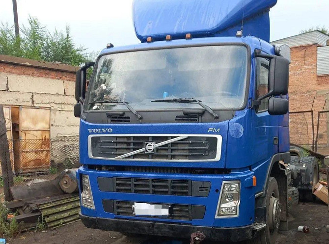 Ищу спойлер на низкую кабину Volvo FM 2007г.  - photo 1