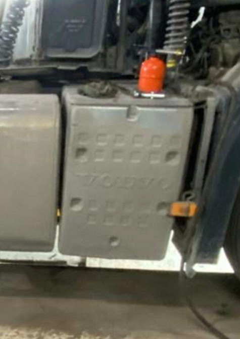 Ищу глушитель в сборе Volvo FH4 euro 5, 20920600.  - photo 1