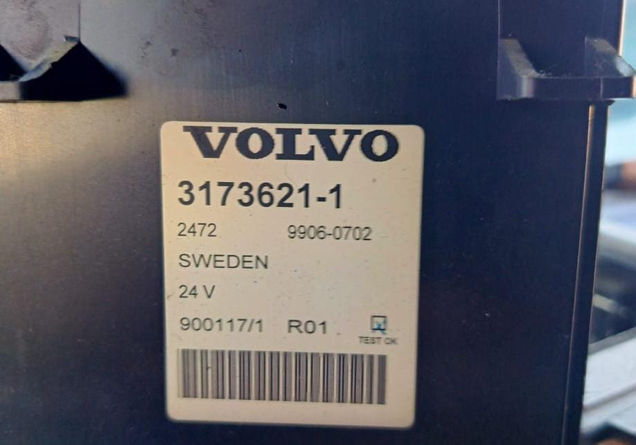 Нужен 3173621 блок управления Volvo.  - photo 1