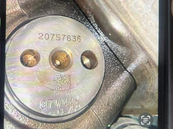 Нужен распредвал 20757636 на Рено Магнум.  - photo 1