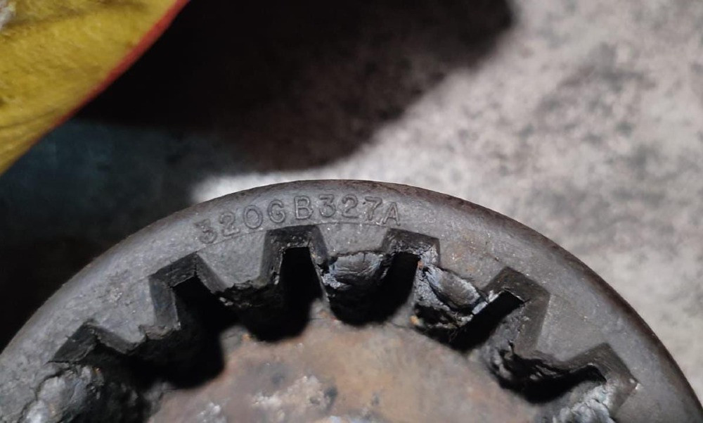 Ищу шестерню компрессора Рено Магнум мотор мак.  - photo 1