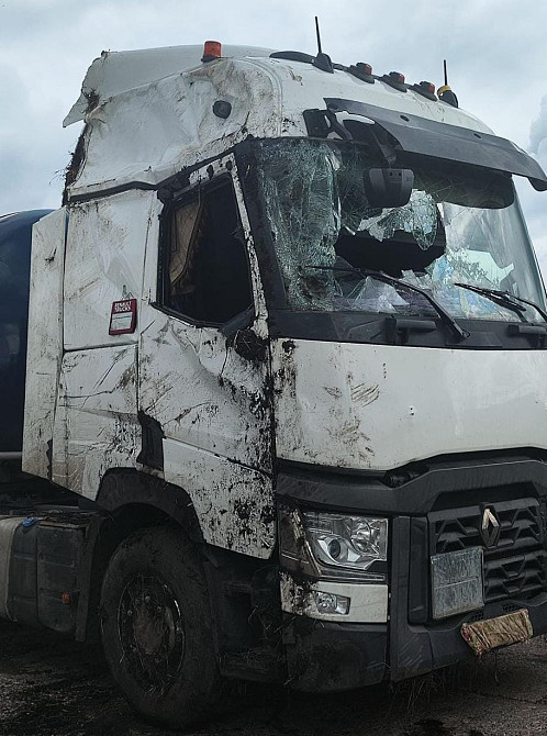 Нужна кабина первой комплектности на Рено.  - photo 1