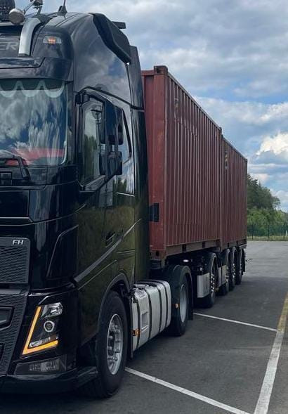 Ищу спойлера на баки Volvo FH4.  - photo 1