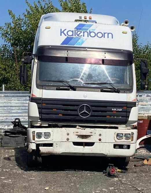 Ищем вот такую кабину Мерседес.  - photo 1