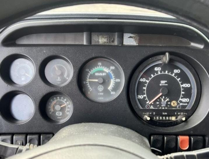 Куплю такую панель приборов на DAF.  - photo 1