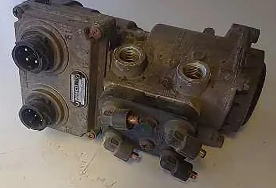 Нужен 4800013000/4103229 кран тормозной подпедальный Iveco Stralis.  - photo 1