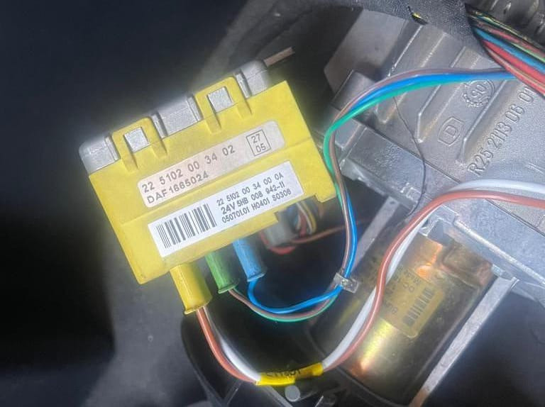 Нужен 1665024 блок управления отопителем кабины D4 24V на DAF.  - photo 1