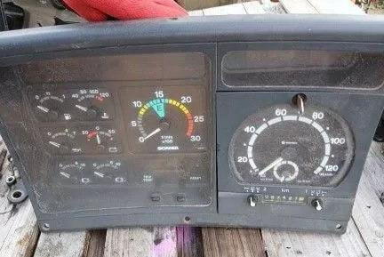 Ищу панель приборов Scania 114 2002 год.  - photo 1