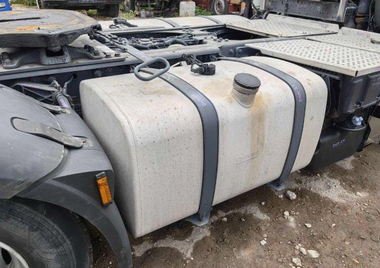 Ищу маленький бак на Даф 105 в сборе.  - photo 1