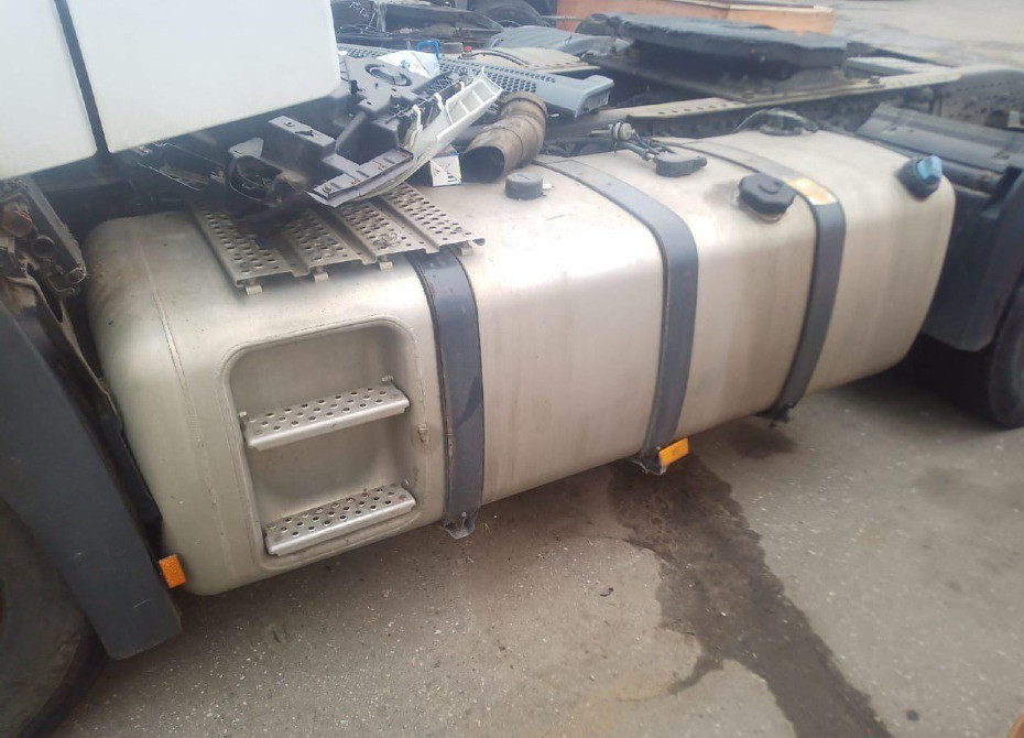 Ищу такой БАК Mерседес MP4.  - photo 1