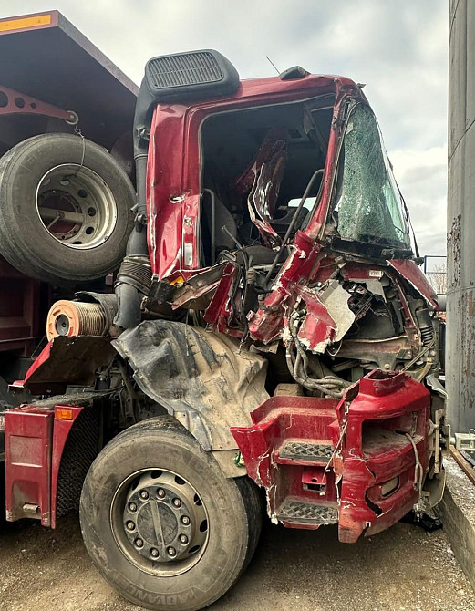 Ищу каркас КамАЗ 65802, либо Аксор дневная кабина.  - photo 1