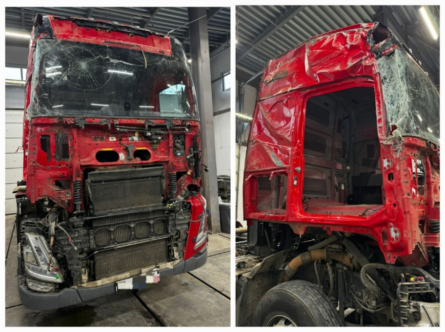 На Вольво нужна правая сторона с каркасом двери.  - photo 1