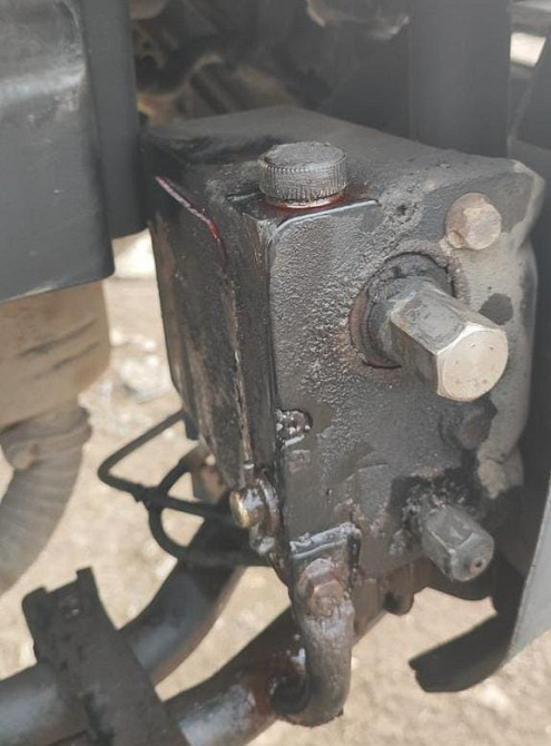 Ищу насос подъема кабины Volvo fm 2007г.  - photo 1