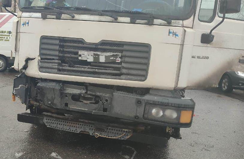 Ищу капот Ман Коммандор узкая кабина.  - photo 1