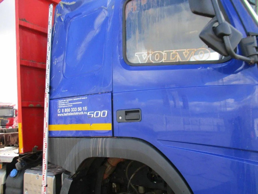 Ищу двери левую и правую Volvo FMX 2019г.в. Вся Россия - изображение 1