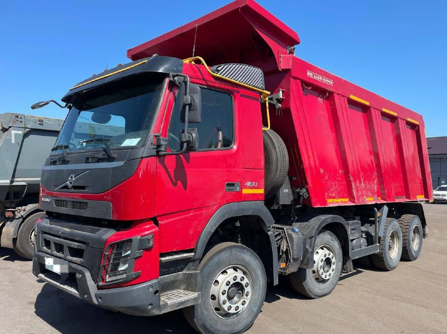 Нужны такие две кабины Вольво (одна первой комплектности, вторая просто каркас. Желательно белая и к  - photo 1