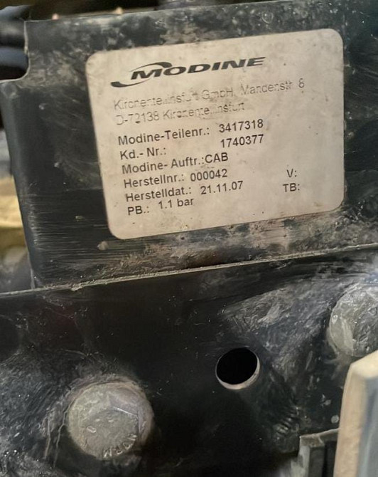 Ищу радиатор на DAF CF85 низкая кабина. Нужен оригинальный радиатор. Вся Россия - изображение 1