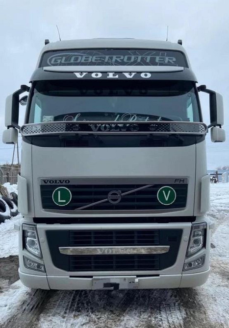Ищу капот в сборе Volvo FH.  - photo 1