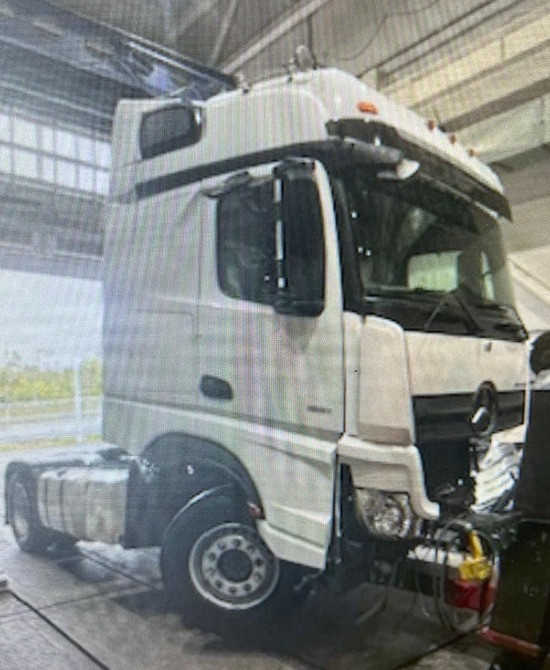 Нужны ноускад с проводкой и шлангами, бак правый на кронштейнах, кассета радиаторов в сборе со всеми Вся Россия - изображение 1