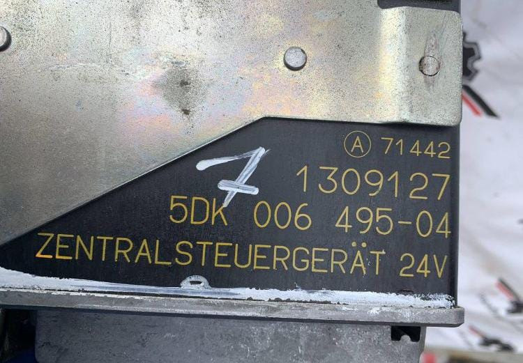 Ищу блок управления светом 1309127 Даф 95.  - photo 1