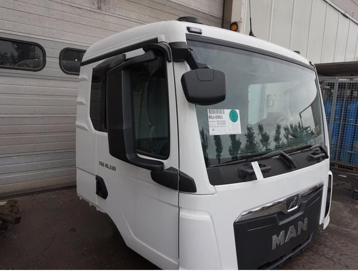 Ищу кабину MAN TGS TG3.  - photo 1