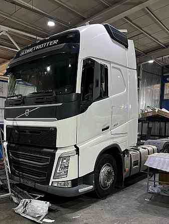 Ищу каркас кабины Volvo FH4 высокая. Цвет белый. В районе 2018 годов. 