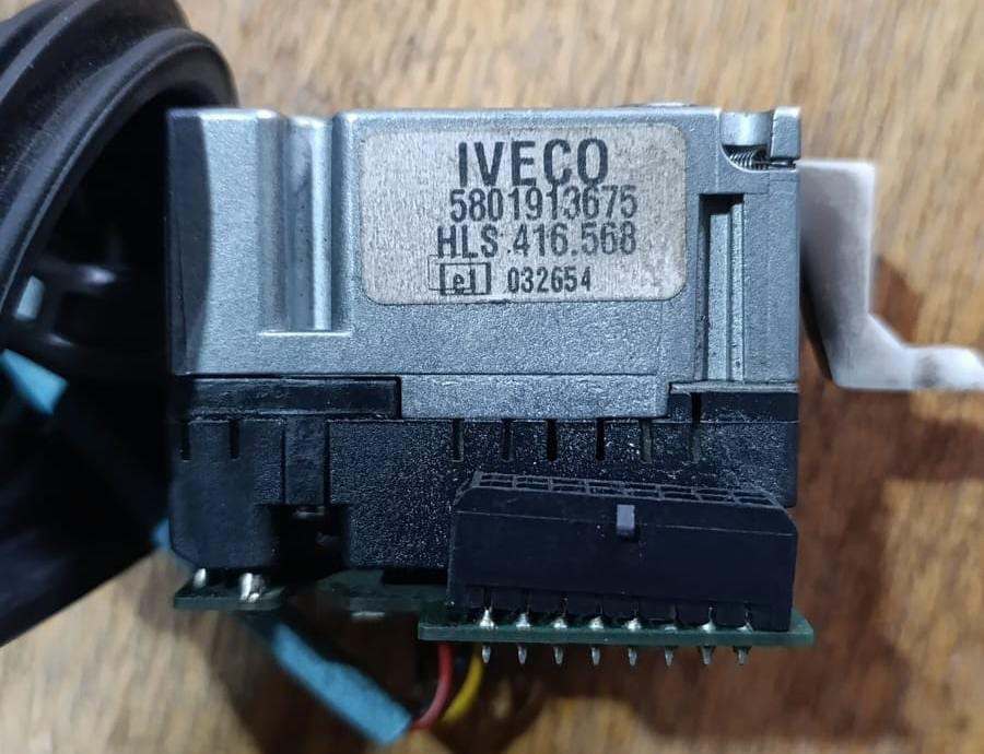 На Ивеко Евро карго нужен подрулевой переключатель 5801913675. Вся Россия - изображение 1