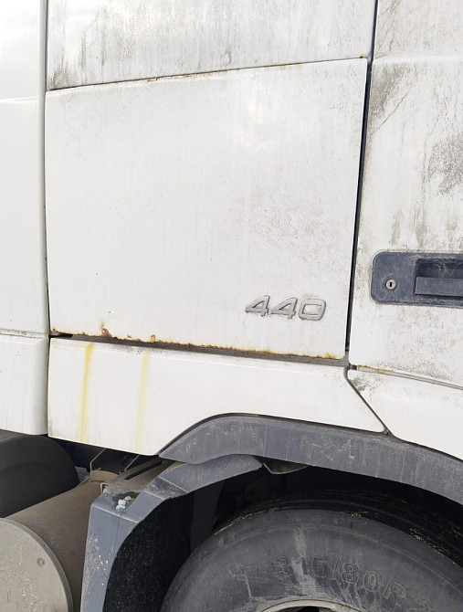 Ищу крышку инстр. ящика с петлями Volvo FH12/13. Вся Россия - изображение 1