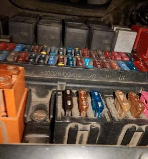 Ищу 518026109/04 блок предохранителей DAF. Вся Россия - изображение 1